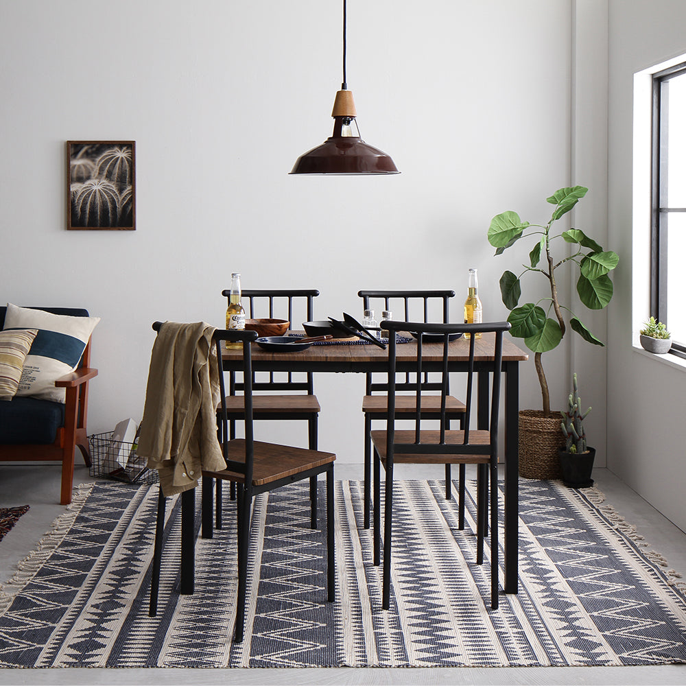 4人掛けダイニングセット(テーブル+パイプデザインチェア)