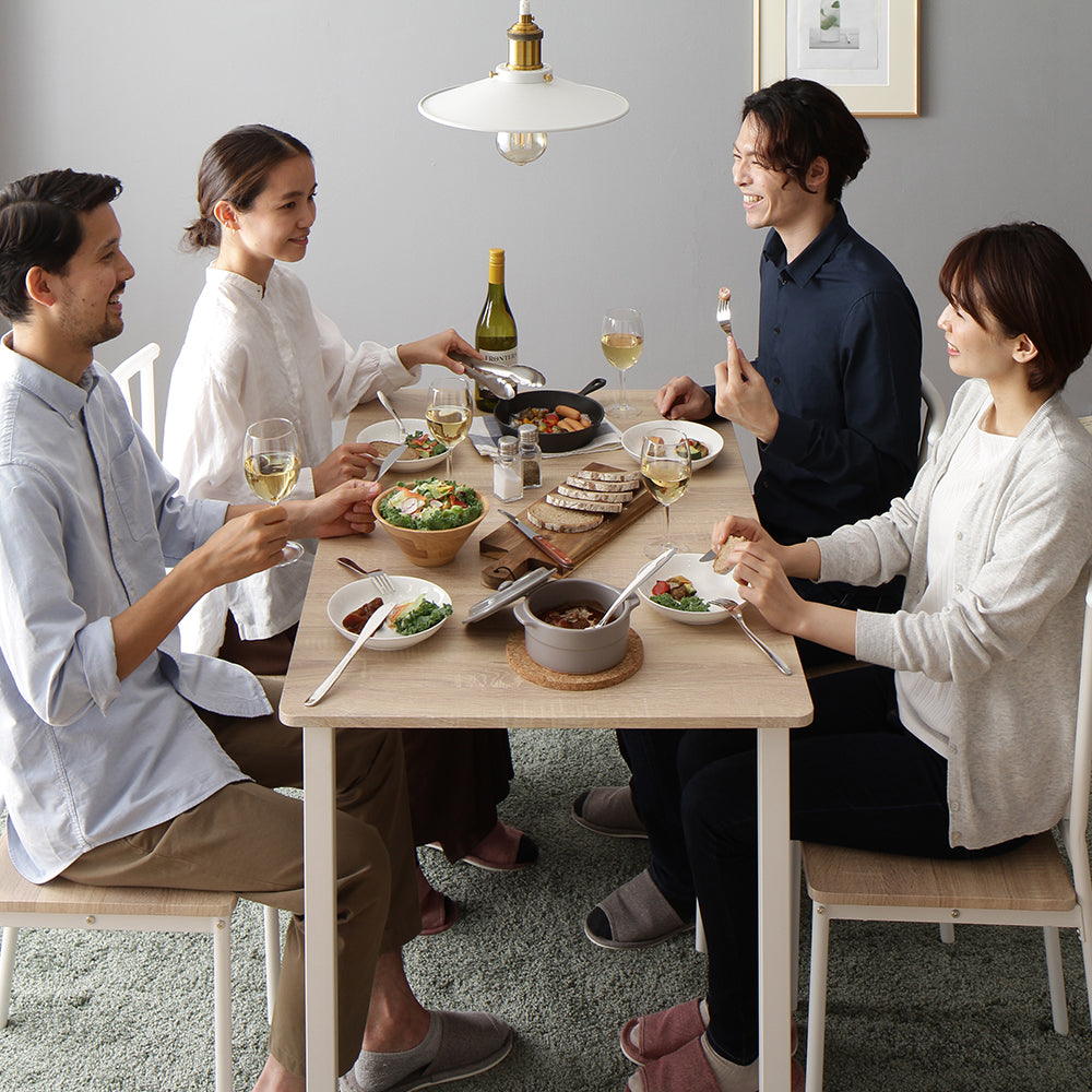 4人掛けダイニングセット(テーブル+パイプデザインチェア)