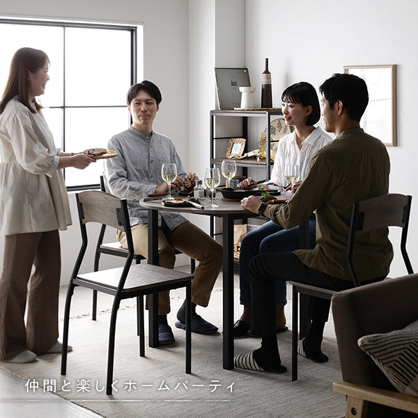 仲間と楽しくホームパーティ