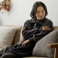 軽くてふわふわ 首元まであたたかい着る毛布 ハイネック3WAY チャコールグレー