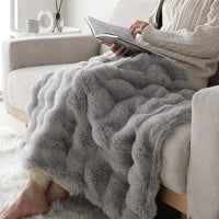 ラビットファー調ポコポコふわとろ毛布 ブランケットサイズ グレー