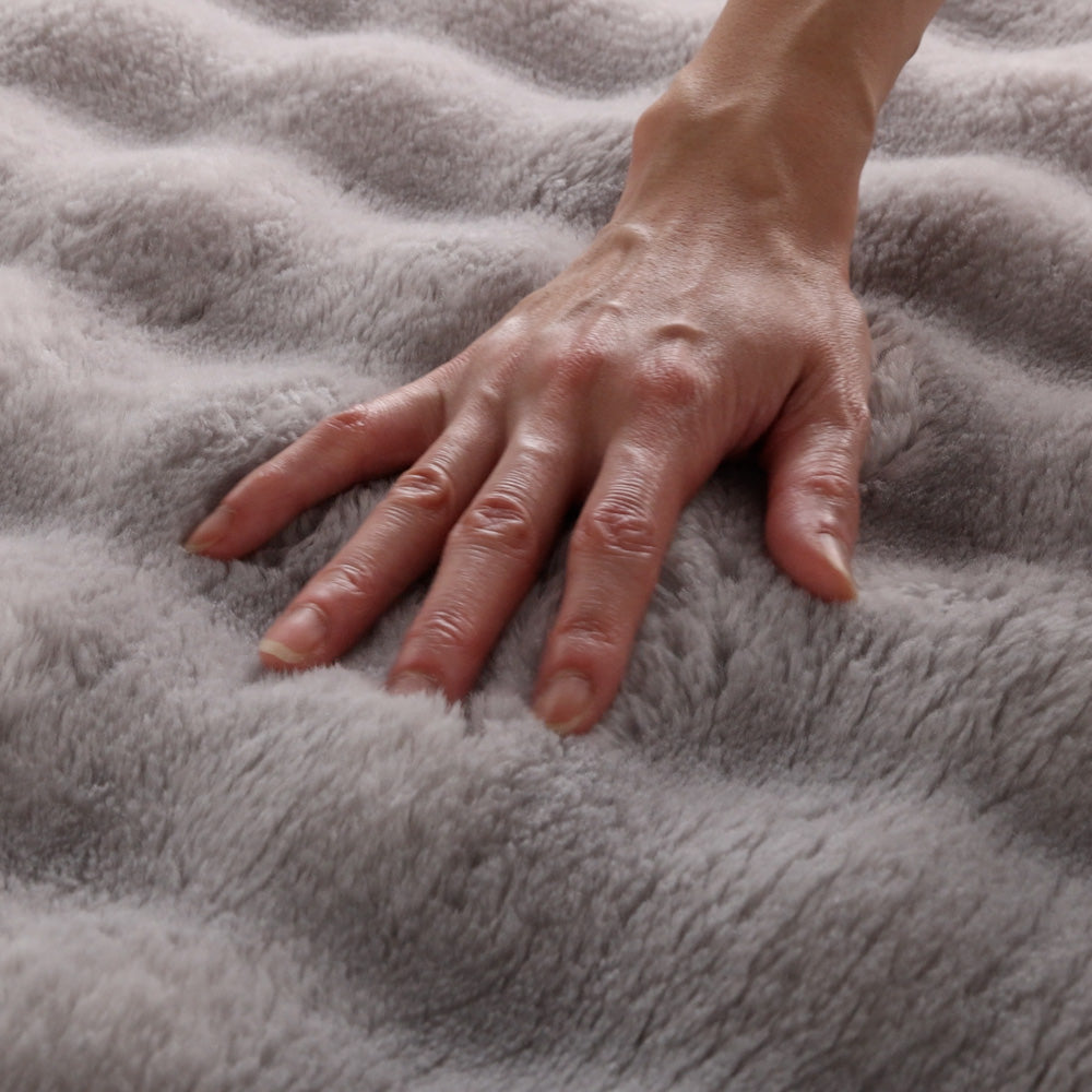 なめらかなマイクロファイバー繊維でずっとゴロゴロしていたい