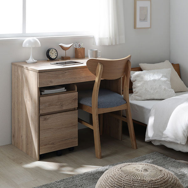 シンプル コンパクトデスク 『Mokr モクル』 使用イメージ