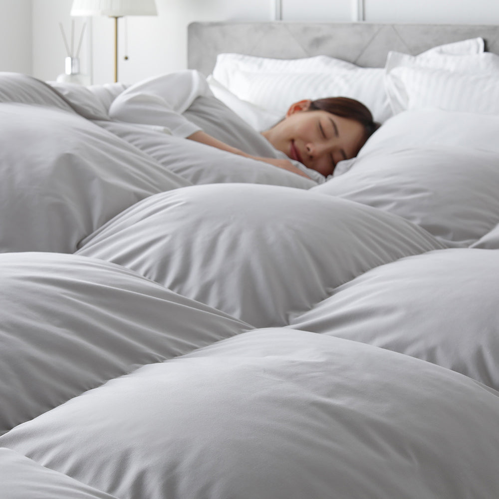 日本製 リッチボリューム 羽毛掛け布団 『Uula ウーラ』 ダウン率70% 羽毛充填量1.2kg～ ライトグレー