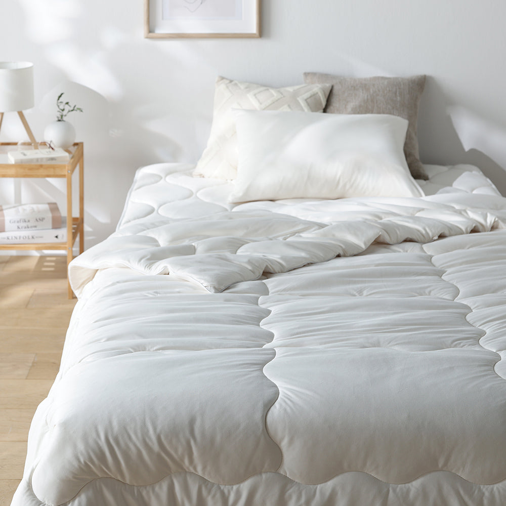 とろとろニット×人工羽毛 洗える 掛け布団 春夏秋3シーズン 『Mermin マーミン』 ミルク