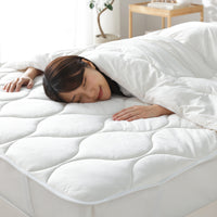 とろとろニット×人工羽毛 洗える 敷きパッド 春夏秋3シーズン 『Mermin マーミン』 ミルク