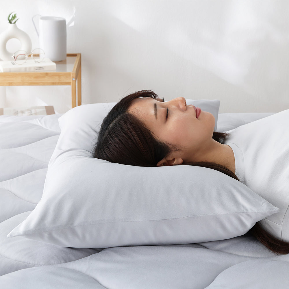 とろとろニット×人工羽毛 枕(枕カバー付き) 『Mermin マーミン』 ライトグレー