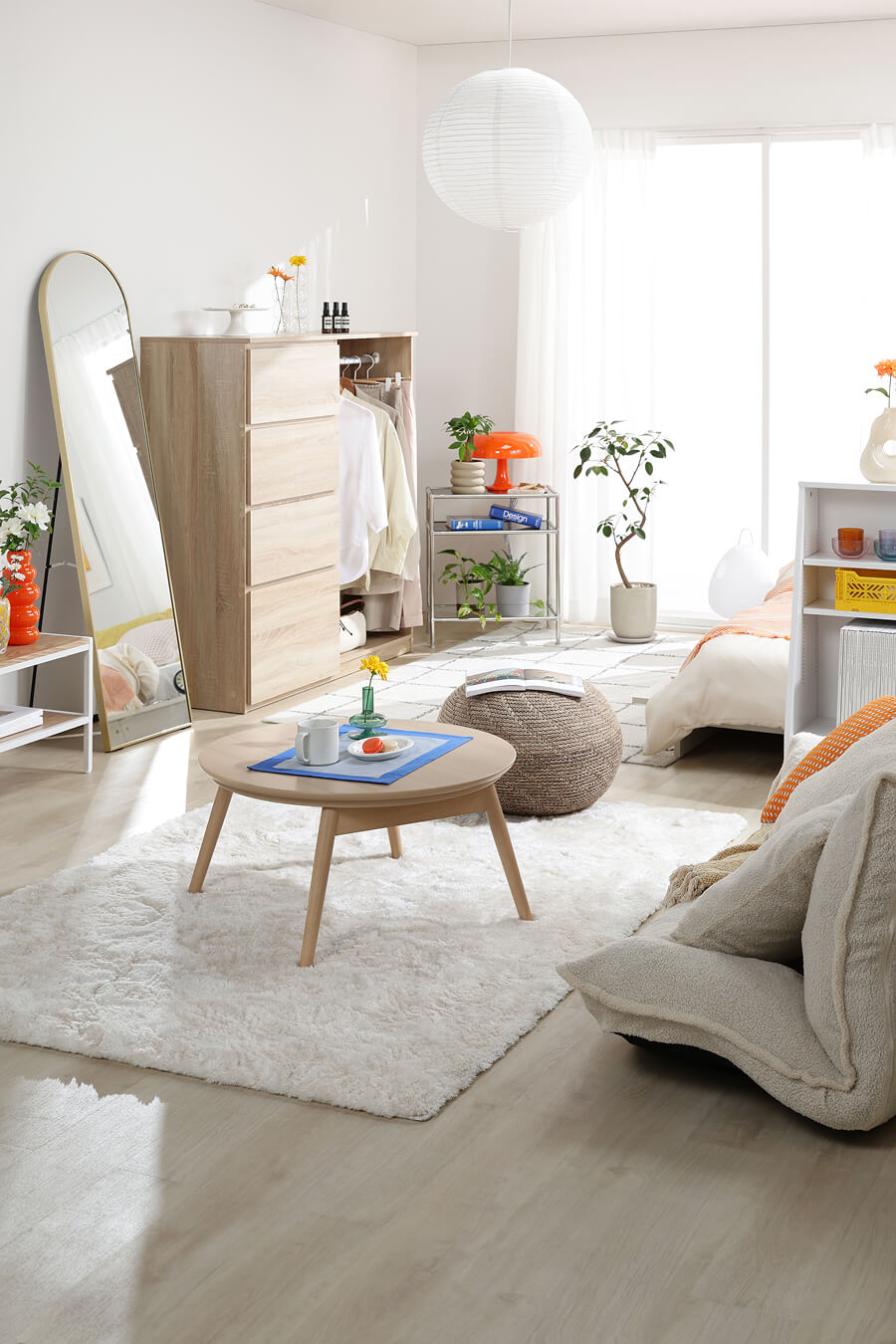 ワンルームを広く見せる新生活コーデ