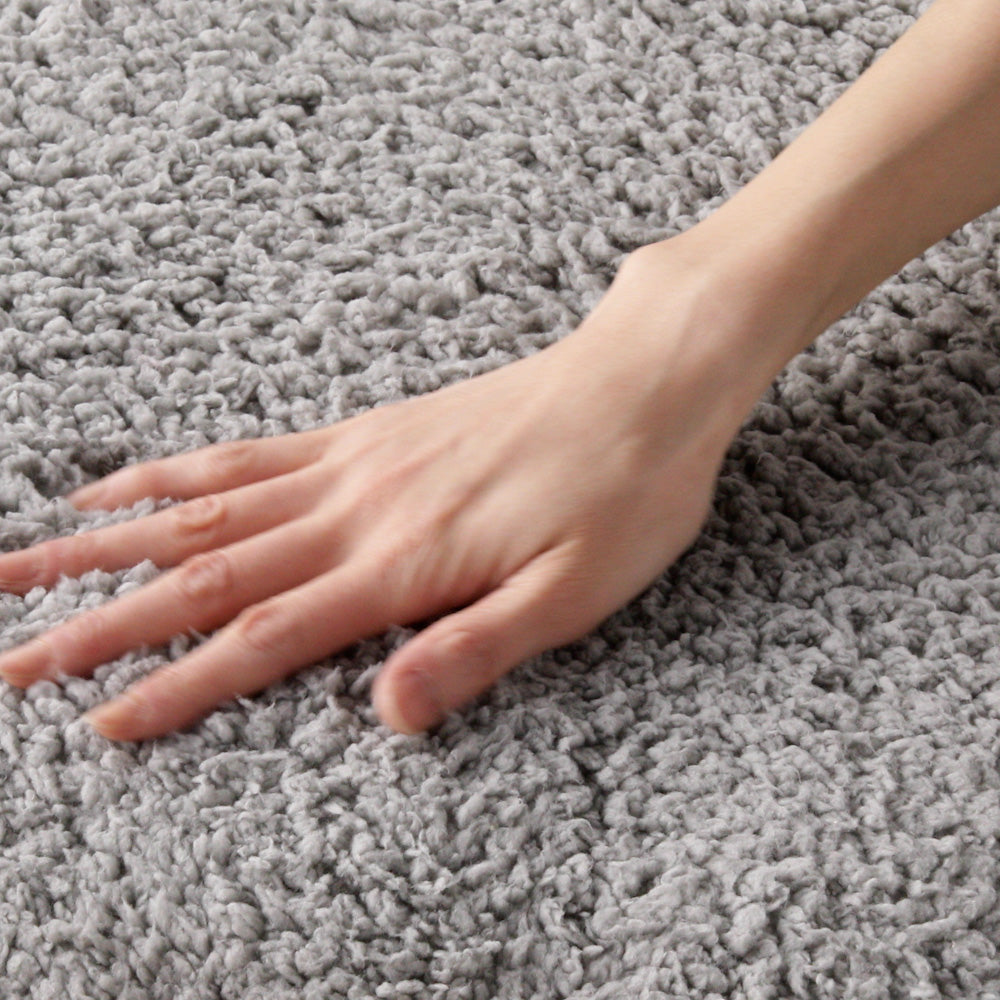 デザインをひきたてる2種類の素材（もこもこファー生地）