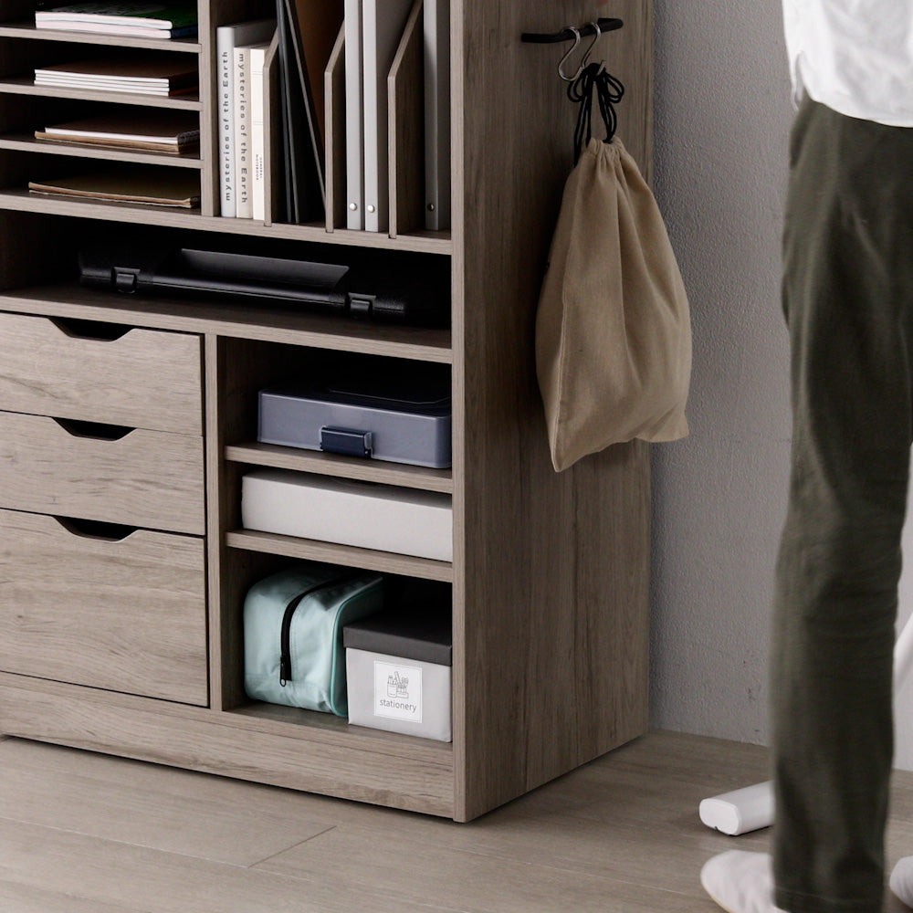 キャスター付きで移動＆掃除もラクに